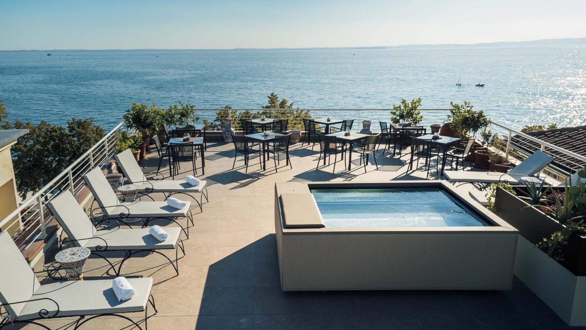 Hotel Giardinetto Garda  Exteriör bild